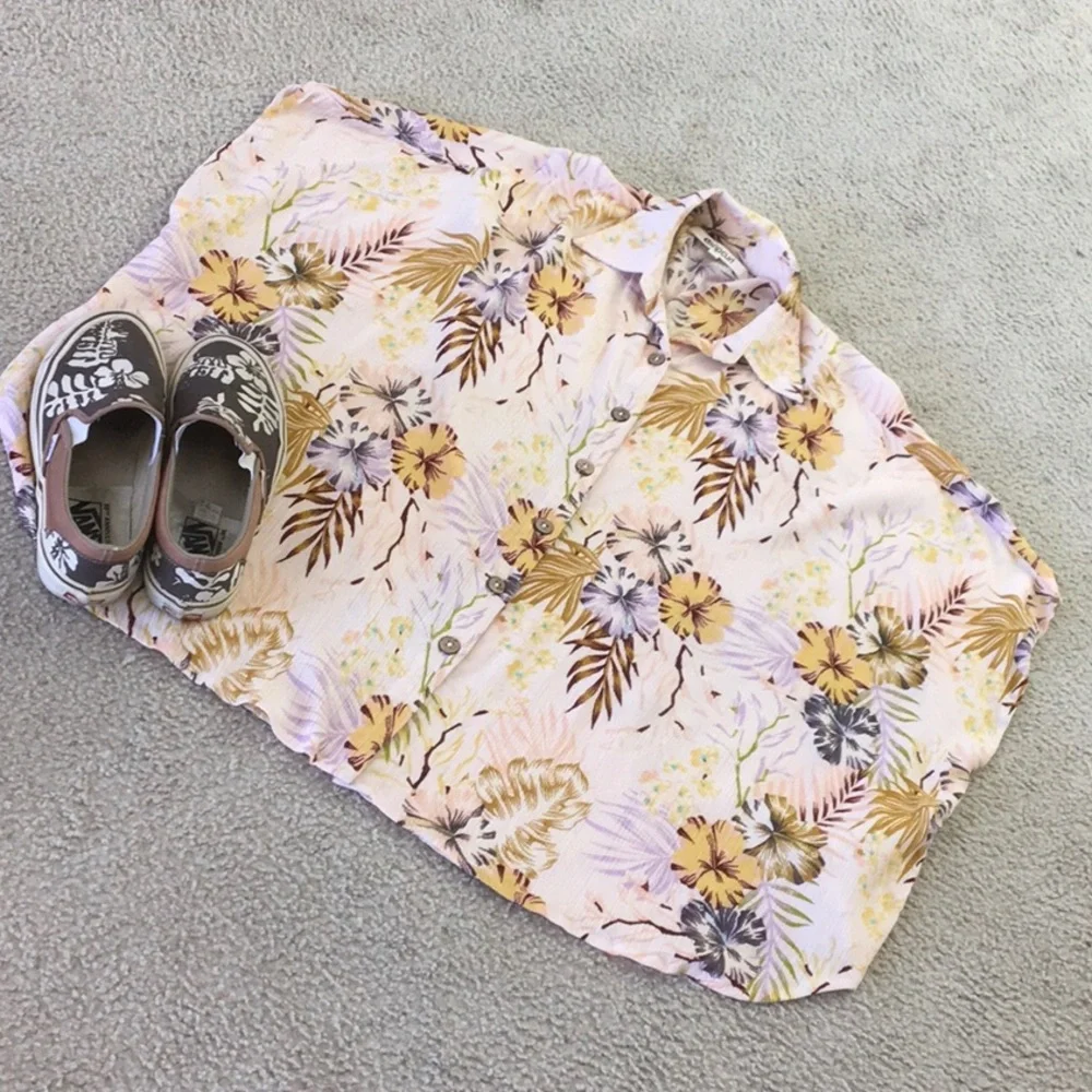 RIP CURL/PEACHY-PINK FLORAL GUAZE BEACH COVERUP OR SHIRT